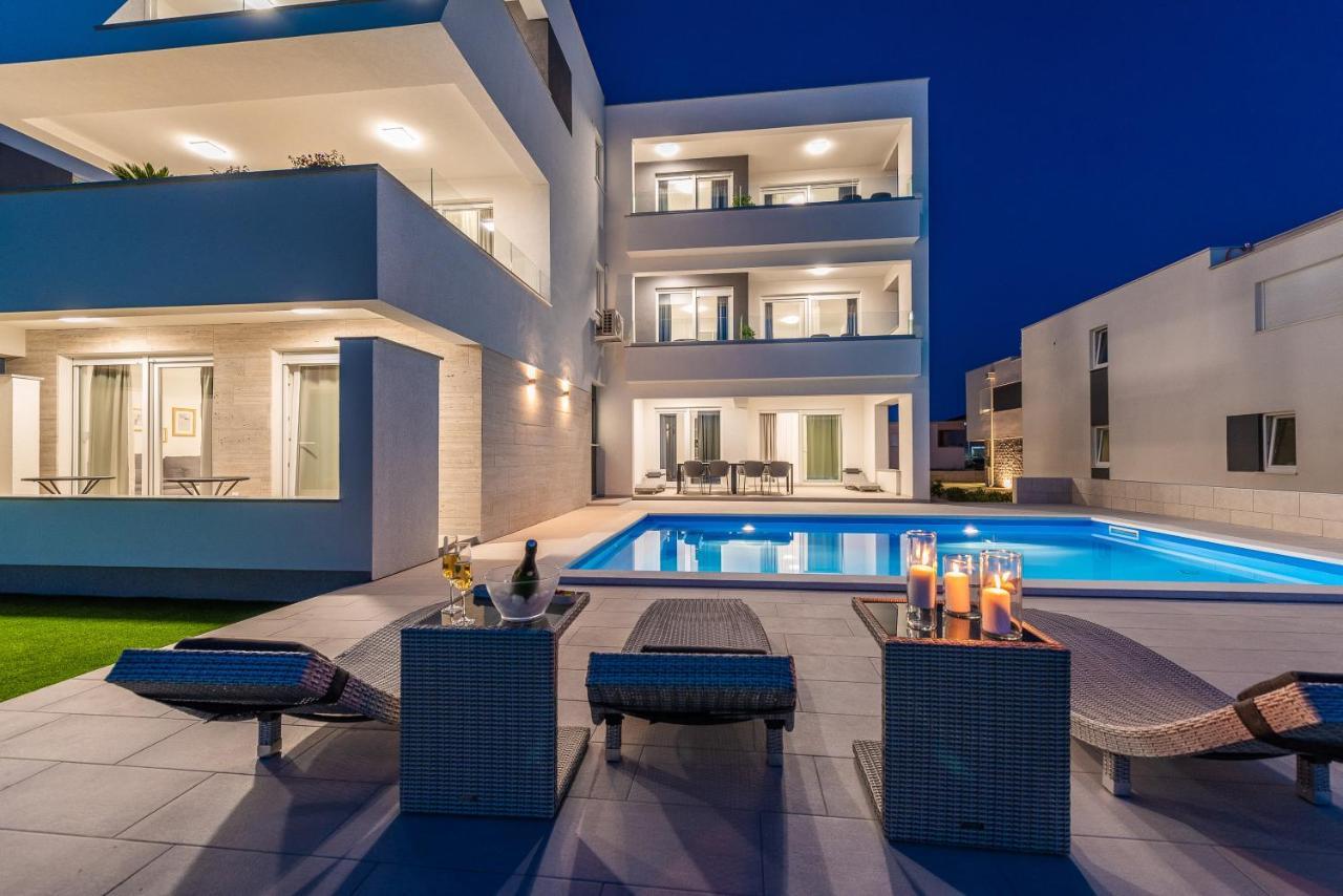Apartments & Rooms Pool Villas Maris Novalja Exteriör bild