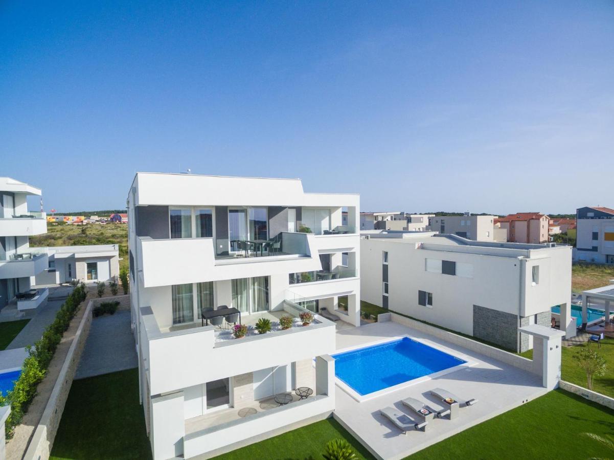 Apartments & Rooms Pool Villas Maris Novalja Exteriör bild