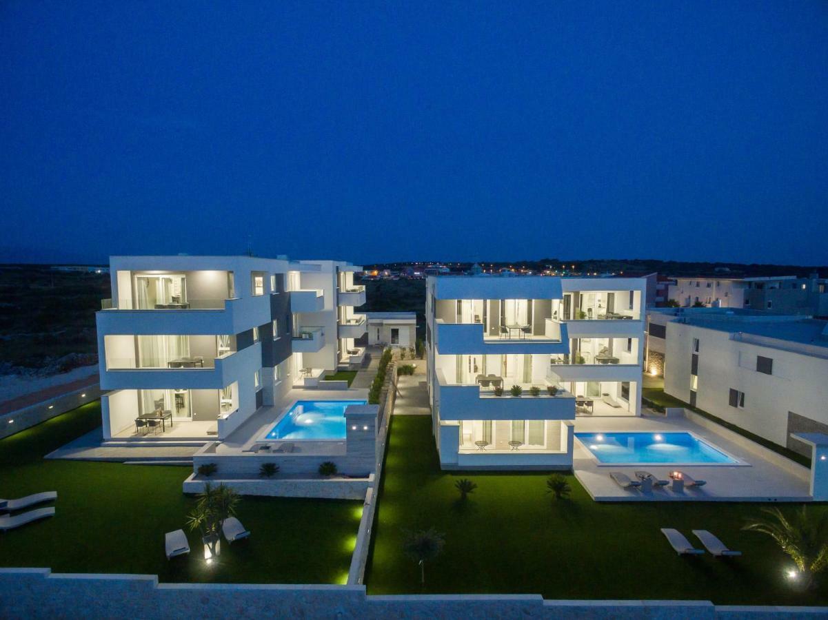 Apartments & Rooms Pool Villas Maris Novalja Exteriör bild